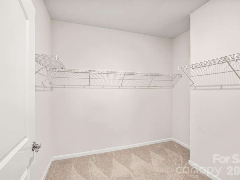 2321 Napa Valley Drive, Waxhaw, NC 28173.  MLS# CAR4389145, YatesRealty ID 27984. 