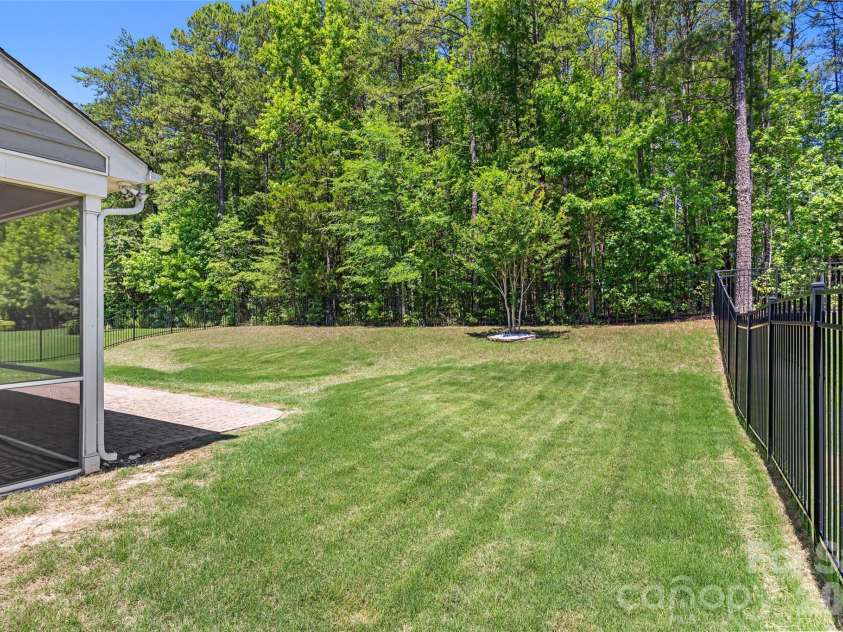 2321 Napa Valley Drive, Waxhaw, NC 28173.  MLS# CAR4389145, YatesRealty ID 27984. 