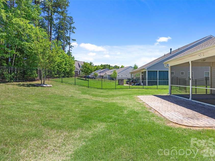 2321 Napa Valley Drive, Waxhaw, NC 28173.  MLS# CAR4389145, YatesRealty ID 27984. 