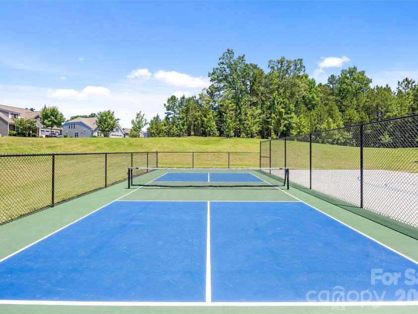 2321 Napa Valley Drive, Waxhaw, NC 28173.  MLS# CAR4389145, YatesRealty ID 27984. 