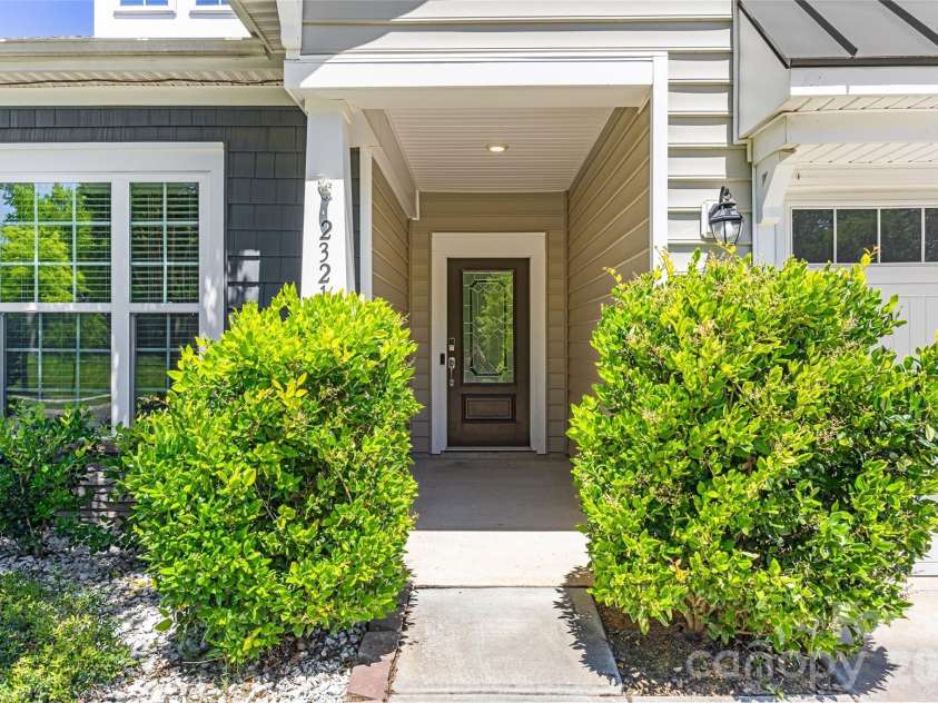 2321 Napa Valley Drive, Waxhaw, NC 28173.  MLS# CAR4389145, YatesRealty ID 27984. 