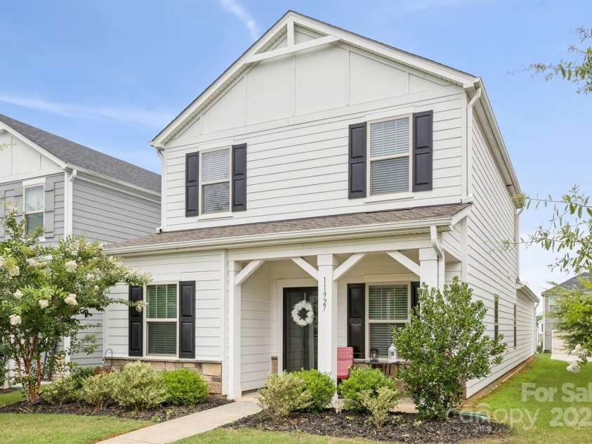 11927 Hambright Road, Huntersville, NC 28078.  MLS# CAR4280992, YatesRealty ID 27985. 