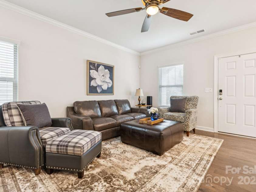 11927 Hambright Road, Huntersville, NC 28078.  MLS# CAR4280992, YatesRealty ID 27985. 