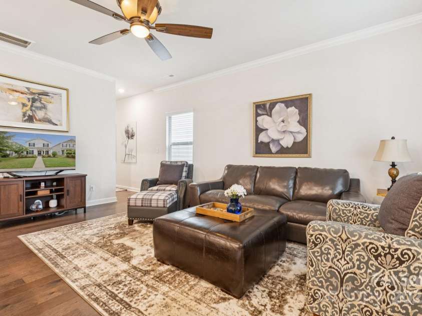 11927 Hambright Road, Huntersville, NC 28078.  MLS# CAR4280992, YatesRealty ID 27985. 