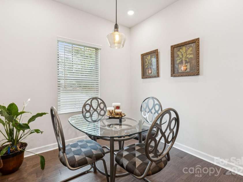 11927 Hambright Road, Huntersville, NC 28078.  MLS# CAR4280992, YatesRealty ID 27985. 