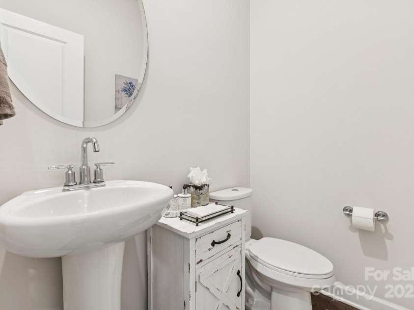 11927 Hambright Road, Huntersville, NC 28078.  MLS# CAR4280992, YatesRealty ID 27985. 