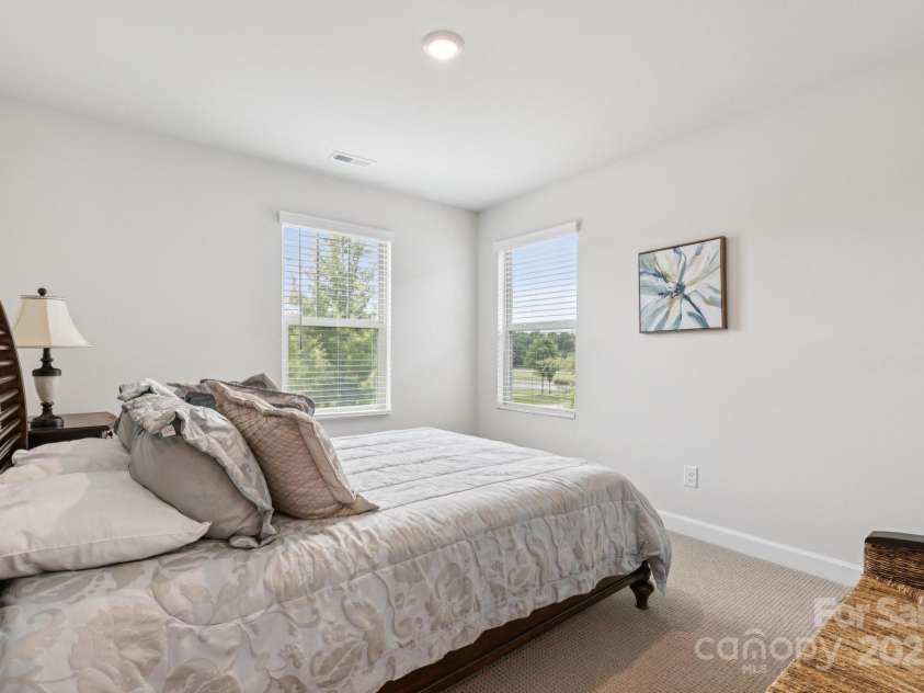 11927 Hambright Road, Huntersville, NC 28078.  MLS# CAR4280992, YatesRealty ID 27985. 