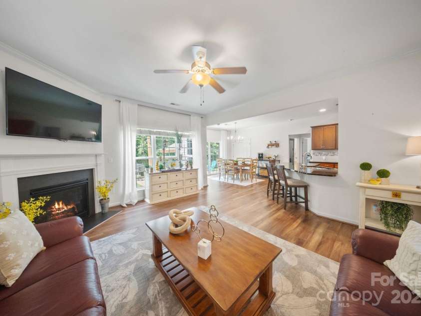 137 Branchview Drive, Mooresville, NC 28115.  MLS# CAR4273548, YatesRealty ID 27986. 