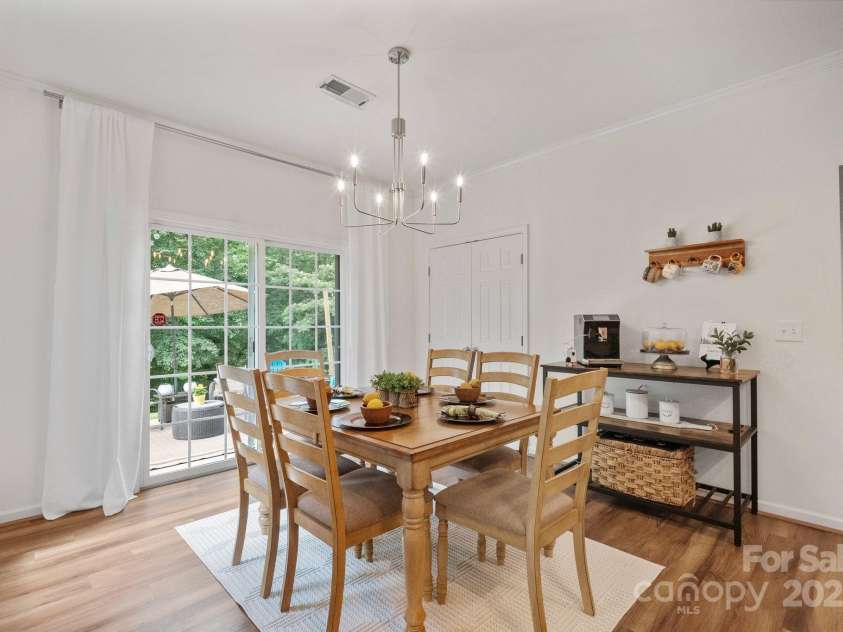 137 Branchview Drive, Mooresville, NC 28115.  MLS# CAR4273548, YatesRealty ID 27986. 