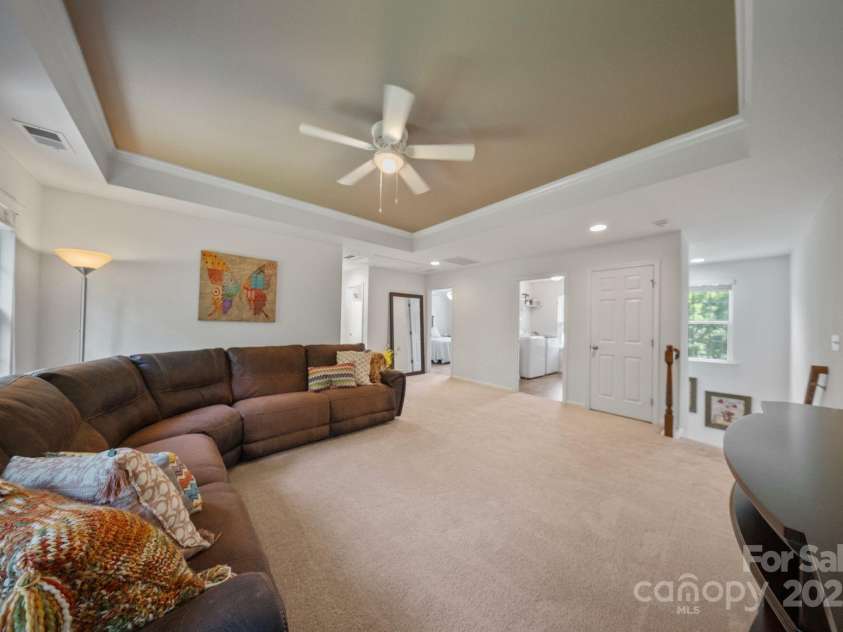 137 Branchview Drive, Mooresville, NC 28115.  MLS# CAR4273548, YatesRealty ID 27986. 