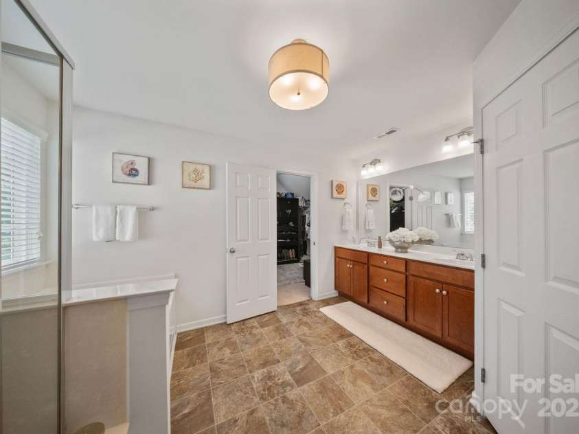 137 Branchview Drive, Mooresville, NC 28115.  MLS# CAR4273548, YatesRealty ID 27986. 