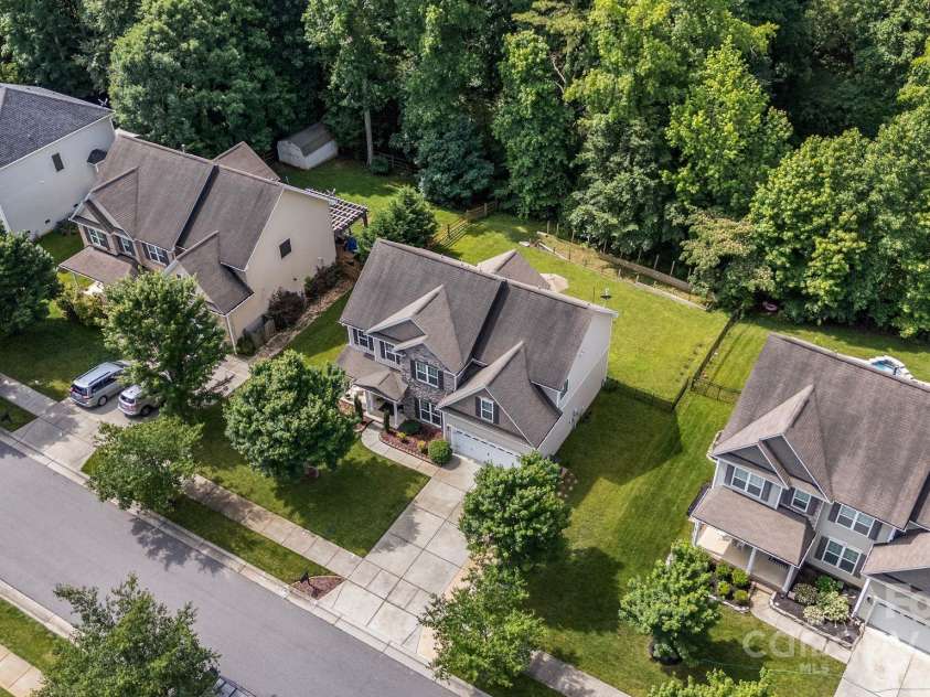 137 Branchview Drive, Mooresville, NC 28115.  MLS# CAR4273548, YatesRealty ID 27986. 