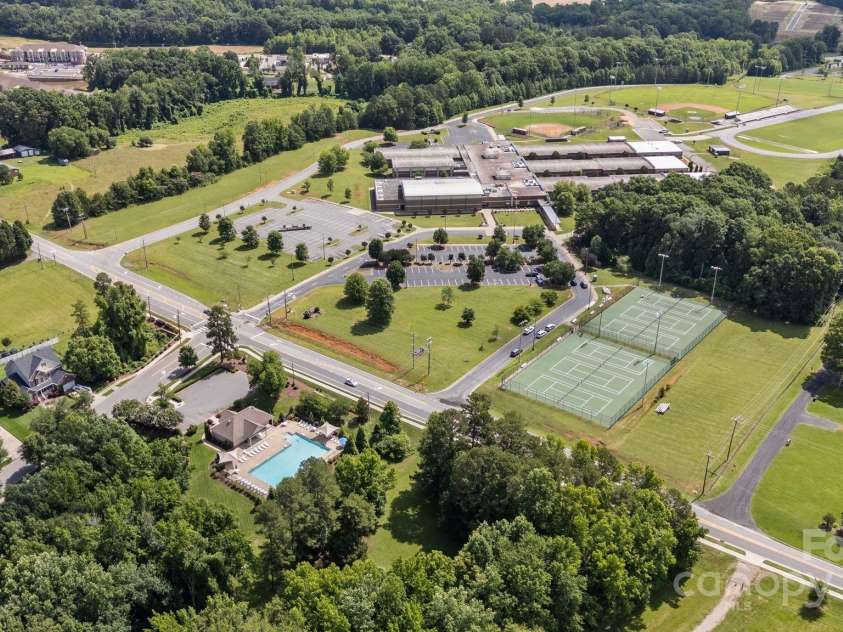 137 Branchview Drive, Mooresville, NC 28115.  MLS# CAR4273548, YatesRealty ID 27986. 