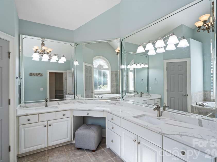 3025 Harlinsdale Drive, Rock Hill, SC 29732.  MLS# CAR4389132, YatesRealty ID 27987. 