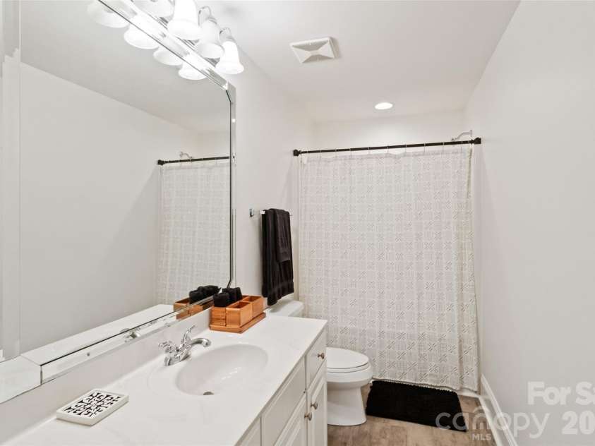 3025 Harlinsdale Drive, Rock Hill, SC 29732.  MLS# CAR4389132, YatesRealty ID 27987. 