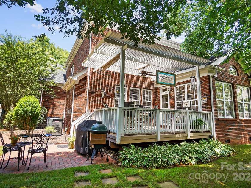 15933 Glen Miro Drive, Huntersville, NC 28078.  MLS# CAR4277902, YatesRealty ID 27988. 
