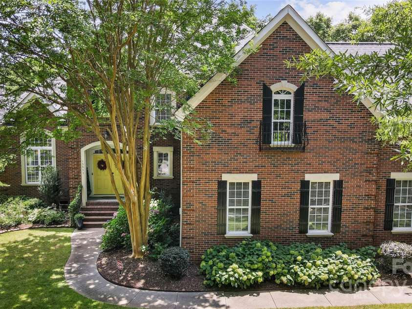 15933 Glen Miro Drive, Huntersville, NC 28078.  MLS# CAR4277902, YatesRealty ID 27988. 