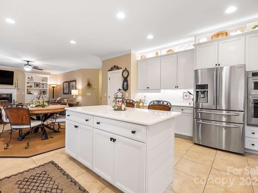 15933 Glen Miro Drive, Huntersville, NC 28078.  MLS# CAR4277902, YatesRealty ID 27988. 