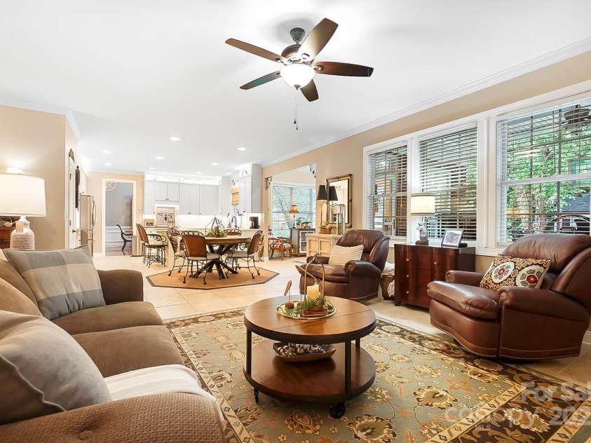 15933 Glen Miro Drive, Huntersville, NC 28078.  MLS# CAR4277902, YatesRealty ID 27988. 
