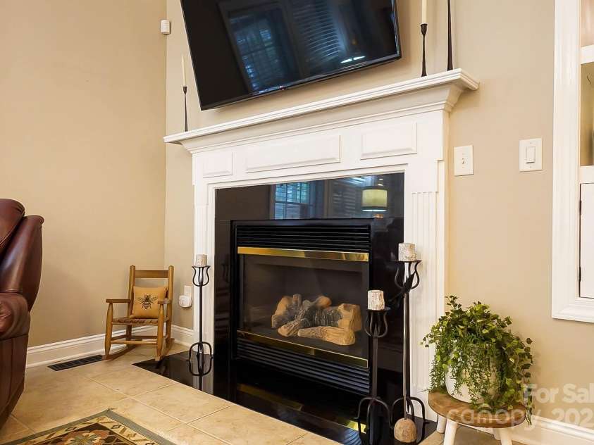 15933 Glen Miro Drive, Huntersville, NC 28078.  MLS# CAR4277902, YatesRealty ID 27988. 