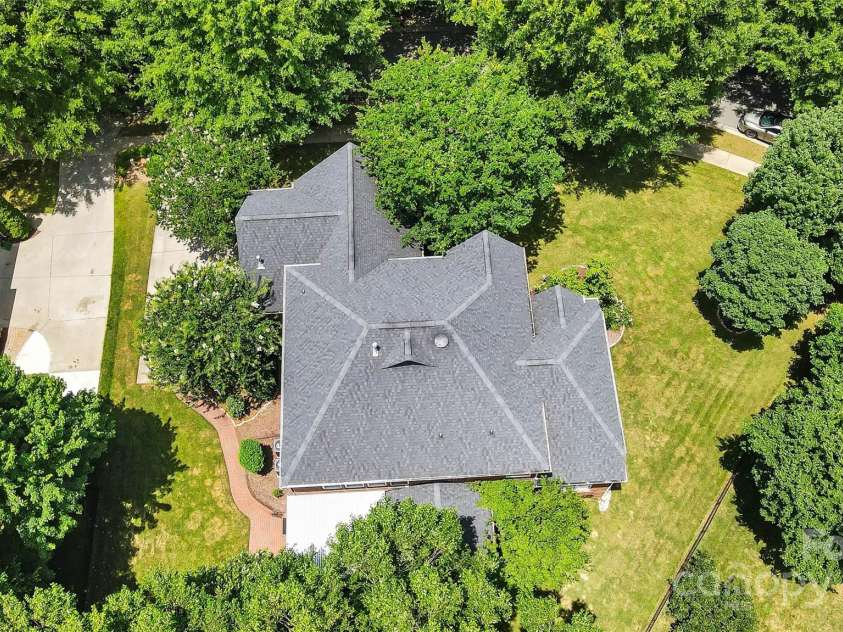 15933 Glen Miro Drive, Huntersville, NC 28078.  MLS# CAR4277902, YatesRealty ID 27988. 