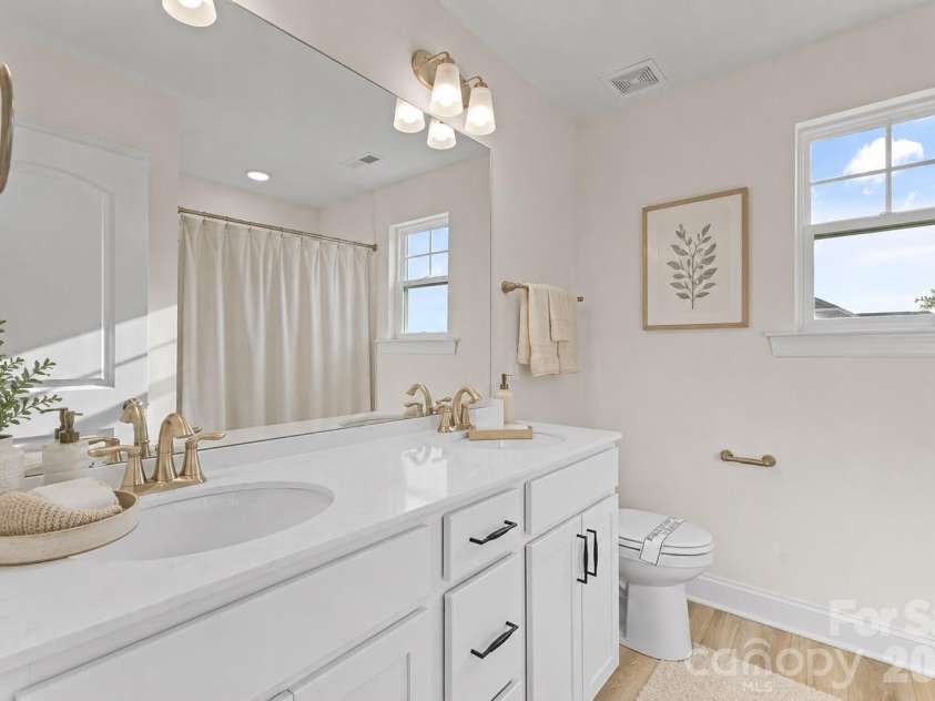 #22 Suzanne Lane, Statesville, NC 28677.  MLS# CAR4387901, YatesRealty ID 27988. Guest Bath - Virtual Staged