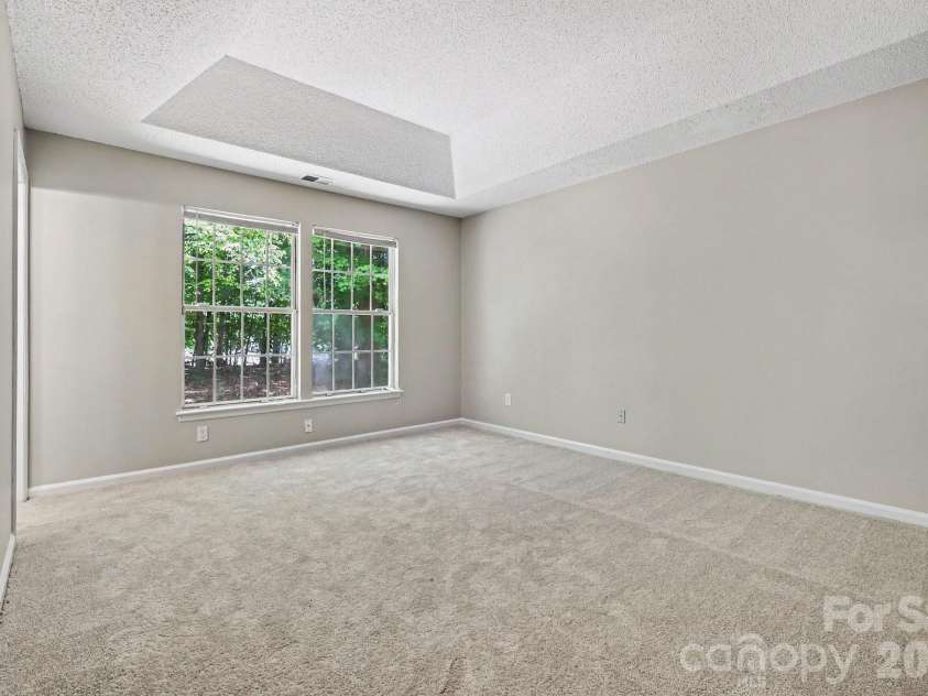 7925 Turquoise Drive, Charlotte, NC 28215.  MLS# CAR4390137, YatesRealty ID 27989. 
