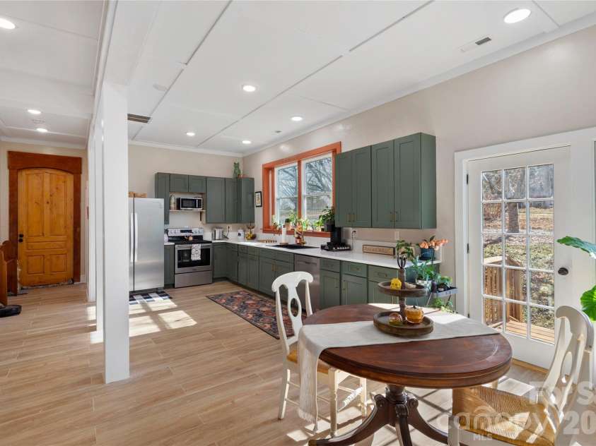 1552 Bear Creek Road, Leicester, NC 28748.  MLS# CAR4340462, YatesRealty ID 2799. Large, functional kitchen