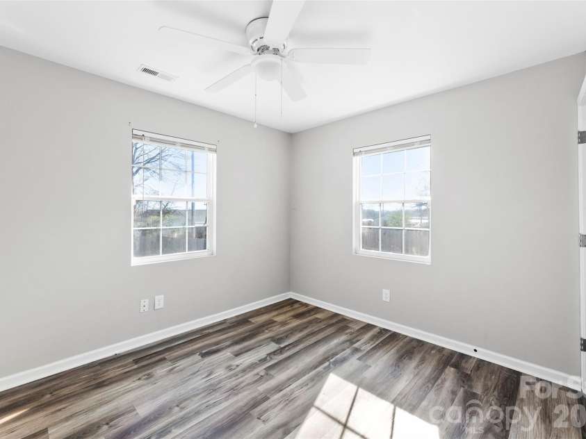 810 4th Street, Kings Mountain, NC 28086.  MLS# CAR4335671, YatesRealty ID 2799. 