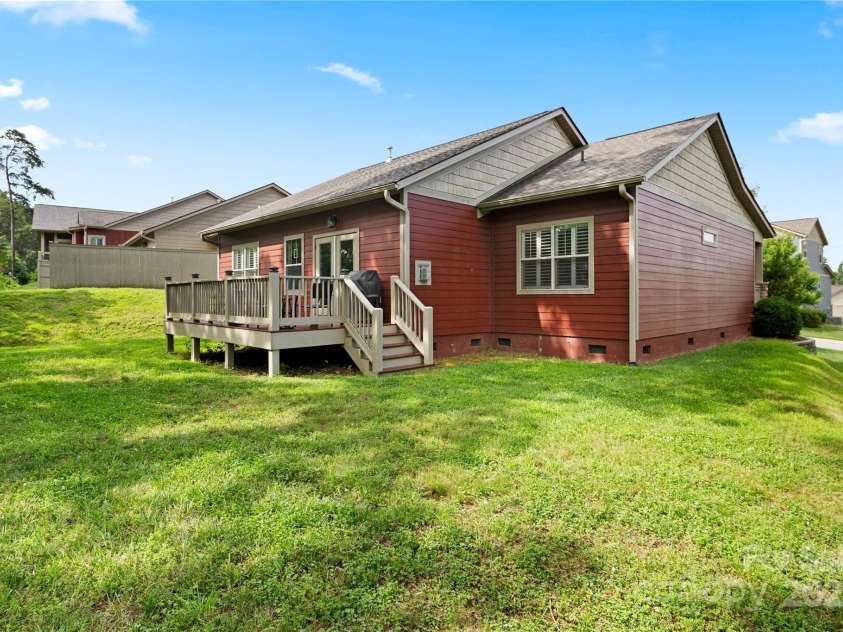 53 Loftin Street, Weaverville, NC 28787.  MLS# CAR4278510, YatesRealty ID 27991. 