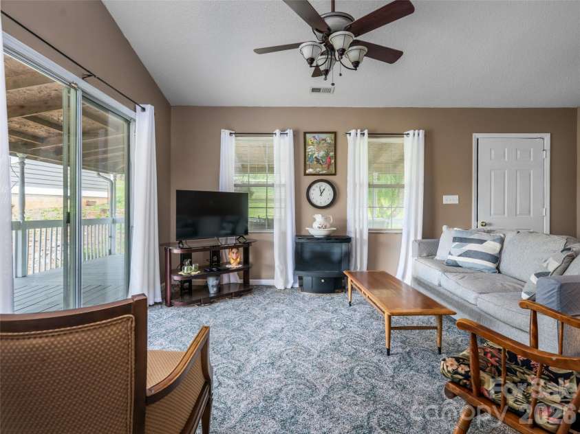9 Coquina Lane, Leicester, NC 28748.  MLS# CAR4388772, YatesRealty ID 27991. 