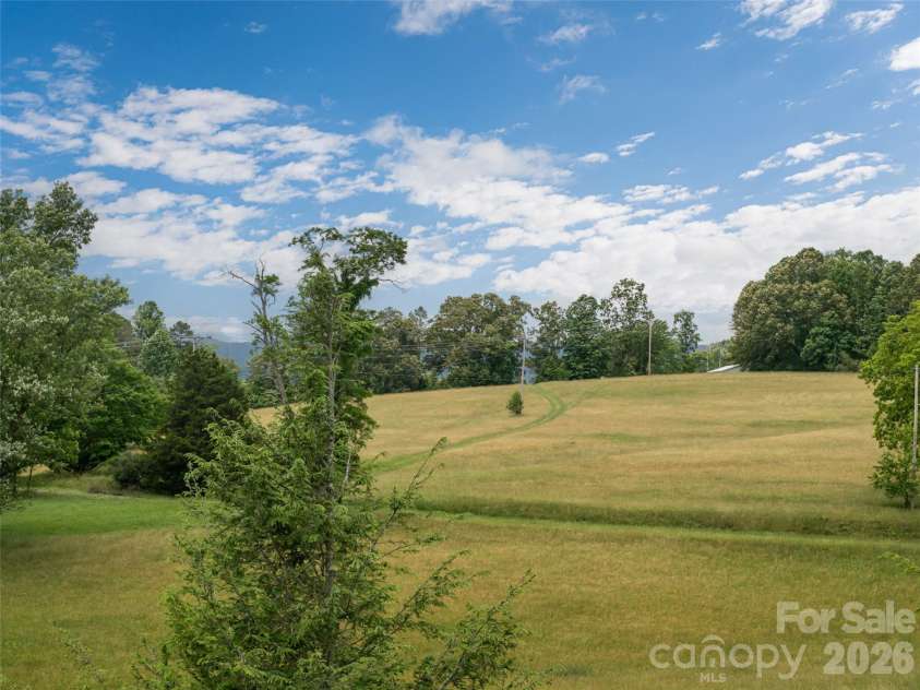 9 Coquina Lane, Leicester, NC 28748.  MLS# CAR4388772, YatesRealty ID 27991. 