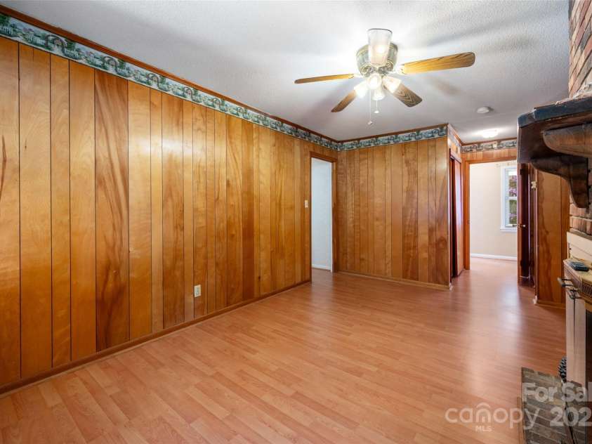 1536 Anderson Street, Gastonia, NC 28054.  MLS# CAR4283379, YatesRealty ID 27992. Den 3