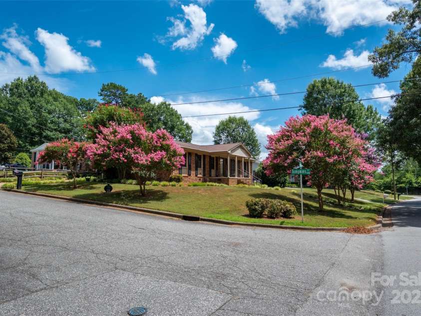 1536 Anderson Street, Gastonia, NC 28054.  MLS# CAR4283379, YatesRealty ID 27992. Exterior Front 4