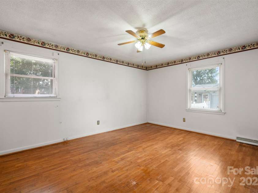 1536 Anderson Street, Gastonia, NC 28054.  MLS# CAR4283379, YatesRealty ID 27992. Primary Bedroom 1