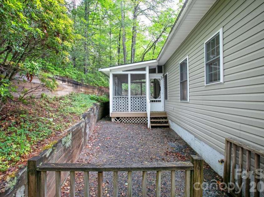 61 Autumn Glen Court, Brevard, NC 28712.  MLS# CAR4388849, YatesRealty ID 27992. 