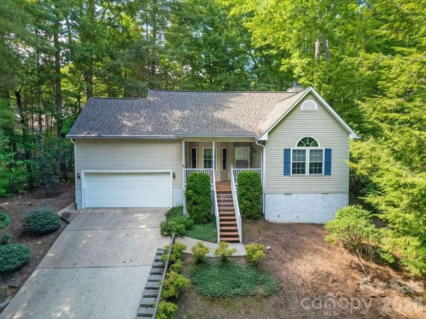 61 Autumn Glen Court, Brevard, NC 28712.  MLS# CAR4388849, YatesRealty ID 27992. 