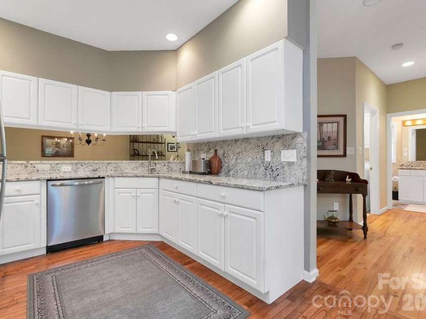 61 Autumn Glen Court, Brevard, NC 28712.  MLS# CAR4420624, YatesRealty ID 27992. 