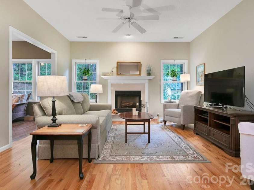 61 Autumn Glen Court, Brevard, NC 28712.  MLS# CAR4420624, YatesRealty ID 27992. 