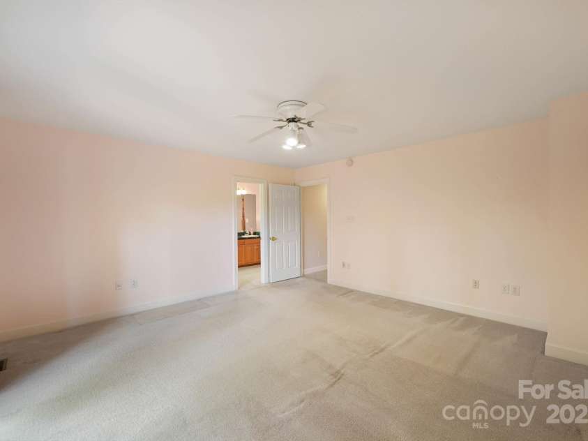 12041 Spinnaker Drive, Tega Cay, SC 29708.  MLS# CAR4283093, YatesRealty ID 27993. 
