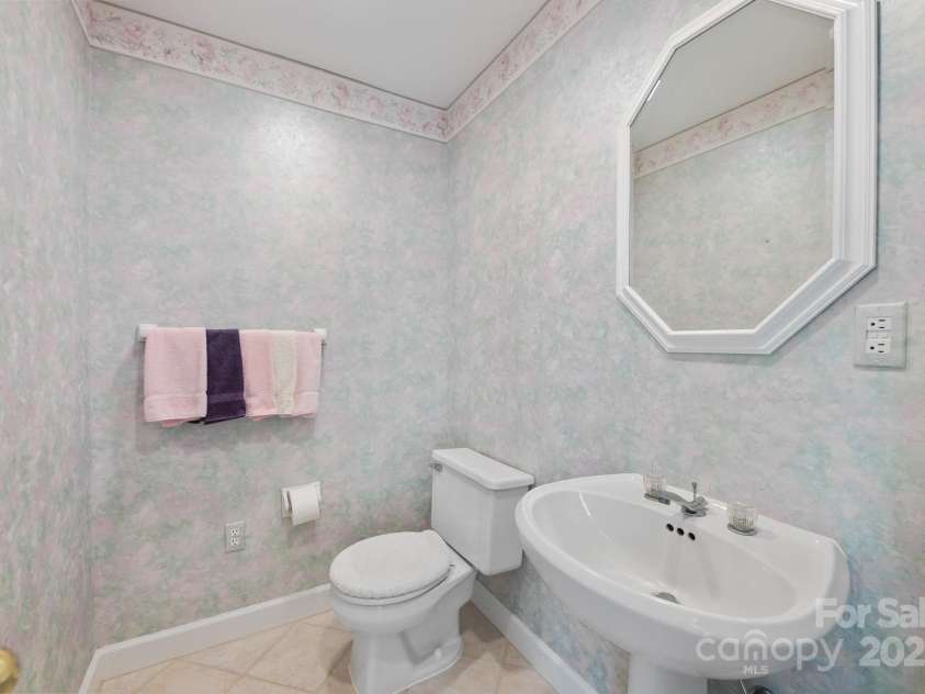 12041 Spinnaker Drive, Tega Cay, SC 29708.  MLS# CAR4283093, YatesRealty ID 27993. 