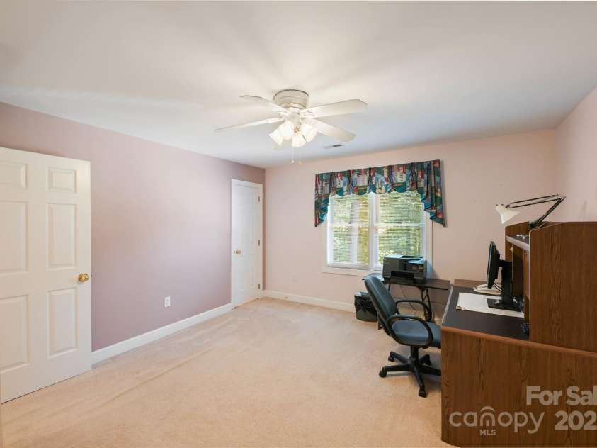 12041 Spinnaker Drive, Tega Cay, SC 29708.  MLS# CAR4283093, YatesRealty ID 27993. 