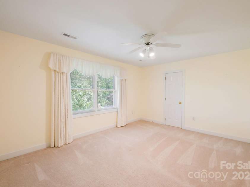 12041 Spinnaker Drive, Tega Cay, SC 29708.  MLS# CAR4283093, YatesRealty ID 27993. 