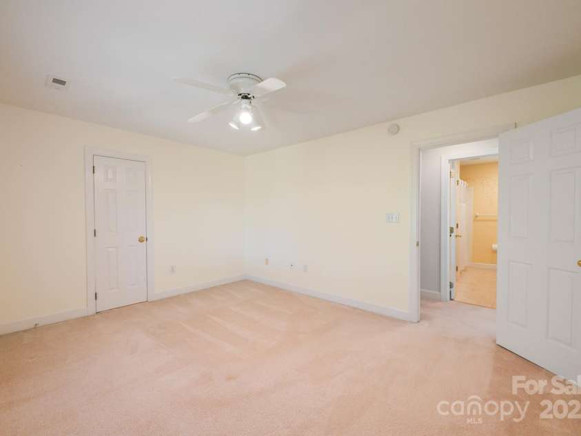 12041 Spinnaker Drive, Tega Cay, SC 29708.  MLS# CAR4283093, YatesRealty ID 27993. 