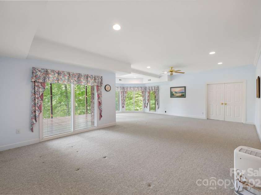 12041 Spinnaker Drive, Tega Cay, SC 29708.  MLS# CAR4283093, YatesRealty ID 27993. 