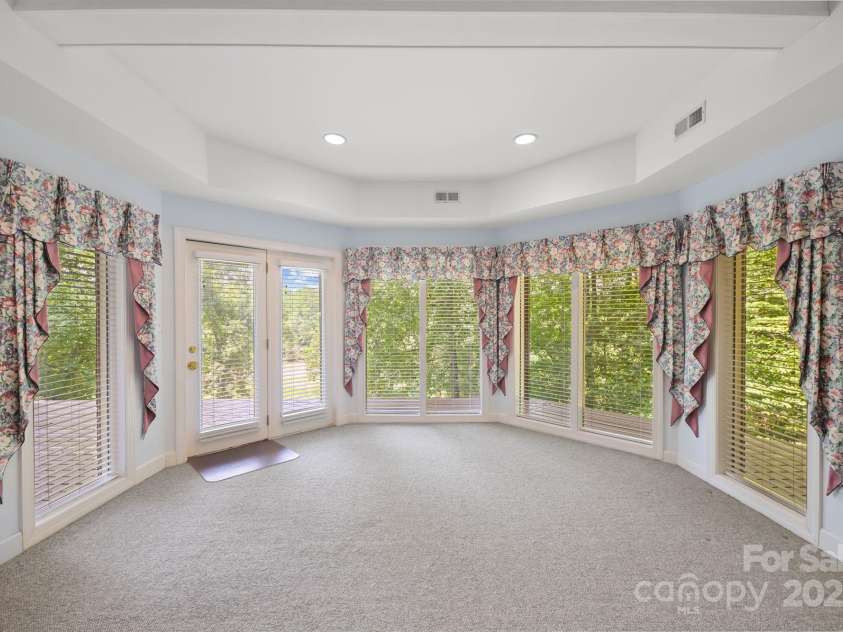 12041 Spinnaker Drive, Tega Cay, SC 29708.  MLS# CAR4283093, YatesRealty ID 27993. 