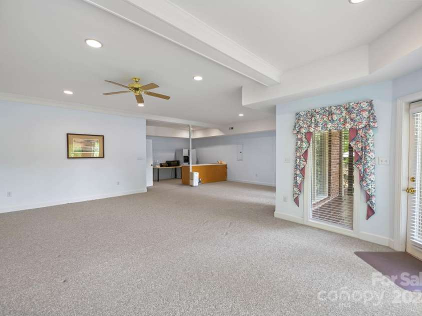 12041 Spinnaker Drive, Tega Cay, SC 29708.  MLS# CAR4283093, YatesRealty ID 27993. 