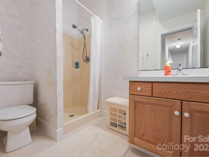 12041 Spinnaker Drive, Tega Cay, SC 29708.  MLS# CAR4283093, YatesRealty ID 27993. 