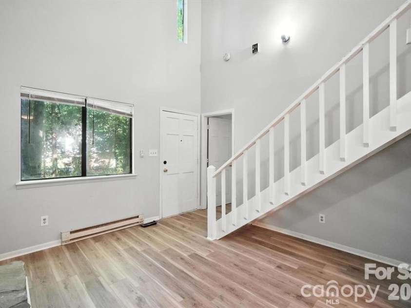 11231 E W T HARRIS Boulevard, Charlotte, NC 28212.  MLS# CAR4389854, YatesRealty ID 27995. 