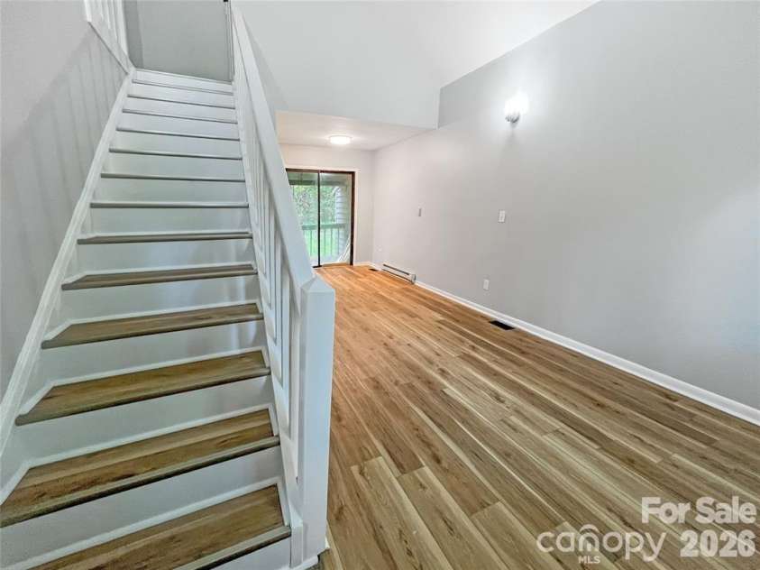11231 E W T HARRIS Boulevard, Charlotte, NC 28212.  MLS# CAR4389854, YatesRealty ID 27995. 